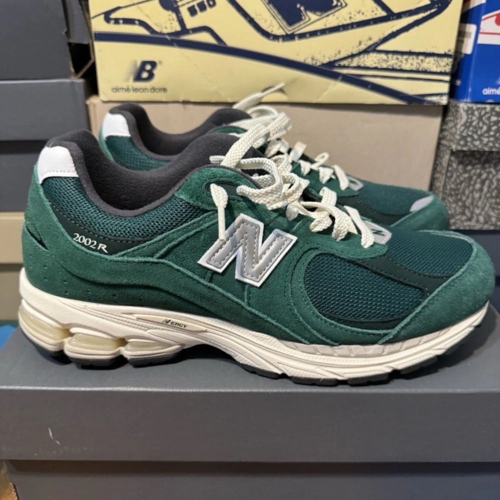 Size 11 - New Balance 2002R Suede Pack - Forest Green